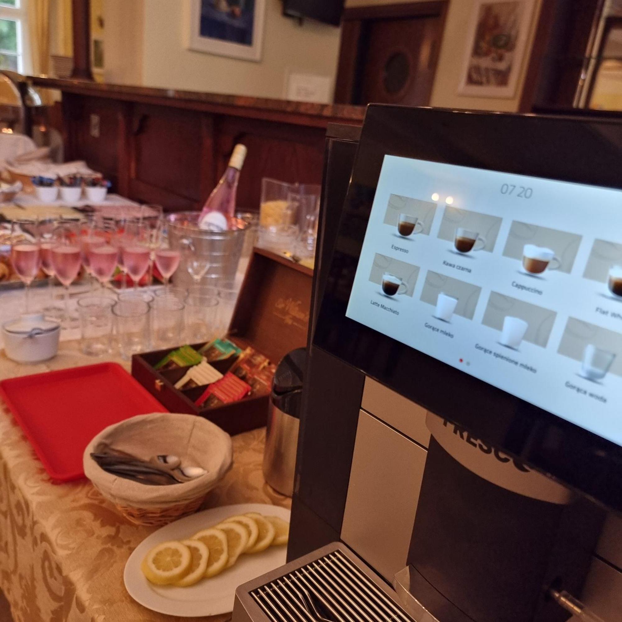 Palac Lucja Bb Zakrzow  Bagian luar foto